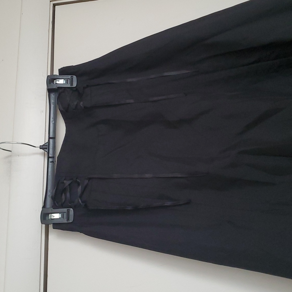 Vampire Freaks Black Ruffled Cassandra Skirt - Picture 3 of 15
